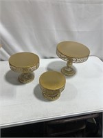 3 PIECE GOLD CAKE STANDS 
11.75 X 11 IN. / 9.75