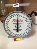 Weight scale