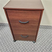 2 Drawer File Cabinet w/wheel     (O# 48)