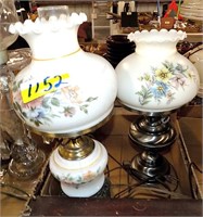 2 TABLE LAMPS WITH GLOBES