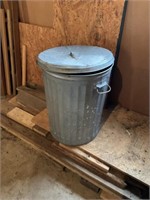Galvanized garbage can with lid