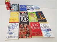 12 livres de poche dont Nora Roberts