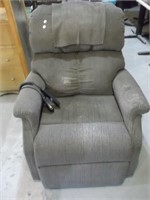 POWER RECLINER WITH HEAT AND VIBRATE