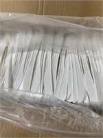 Heavy weight white plastic knives 1000pc