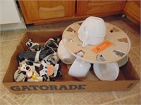 FLAT OF COW ITEMS AND MELMAC COFFEE CUPS