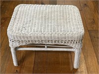 24” x 17” x 17” Wicker foot Stool