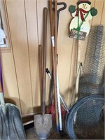 Long-Handled Tools: Shovel, Rakes, Etc.