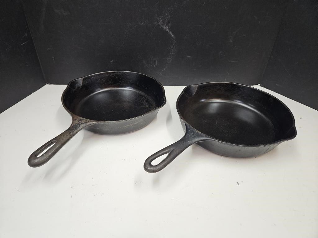 2 Cast Iron Skillets 1 Wagner Ware No 6 Chipped