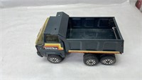 Tonka dump truck toy