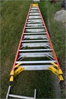 12ft Fiberglass Ladder