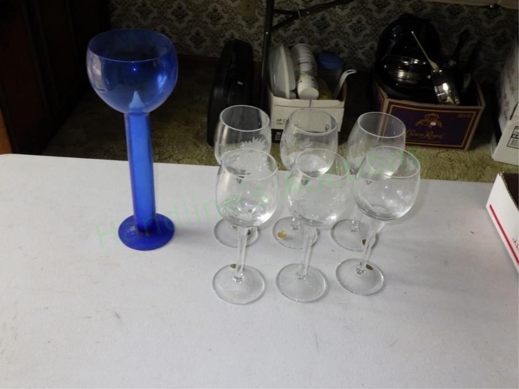 Flower Etched Wine Glasses x 6 Romania
