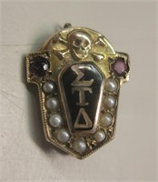 10KT Gold Sigma Tau Delta Honor Society Pin