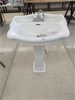 Pedestal Sink & Chrome Style Toilet Paper Holder