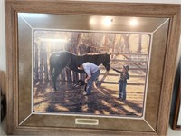 LG VTG Framed Western Print a helping hand