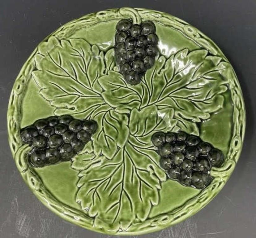 Majolica Style Grape Plate