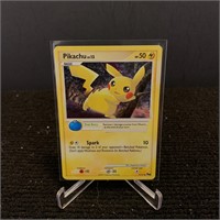 Pop Series 6 Pikachu Holo