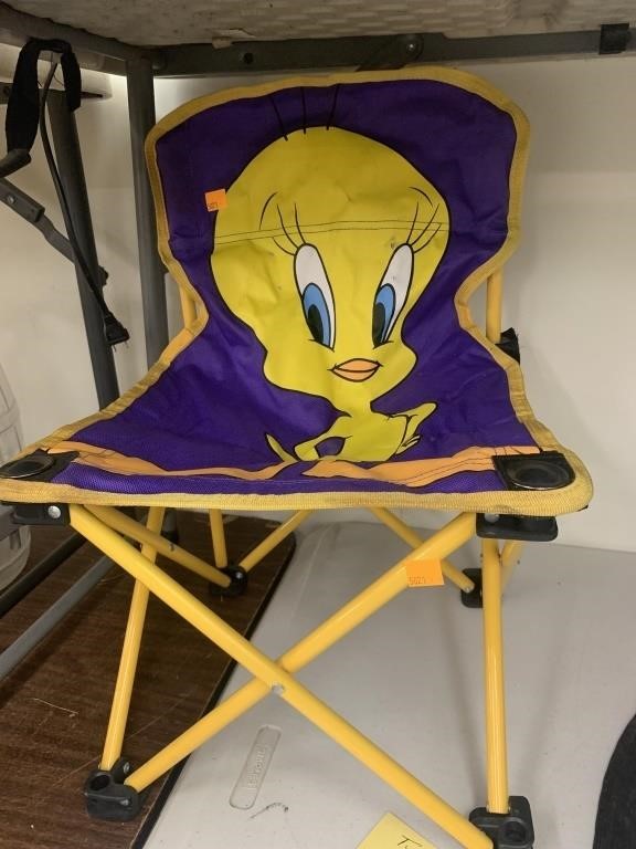 Tweety bird child’s folding chair