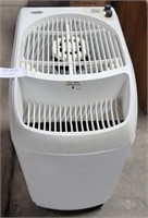 AIRCARE HUMIDFIER W/ NOS FILTERS