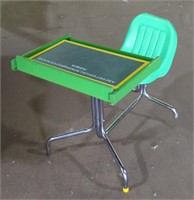 (JL) Vtg Playskool Peg Desk Magnetic Chalkboard