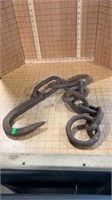 Short, heavy chain with large hook