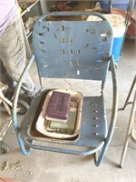 Vintage metal lawn chair