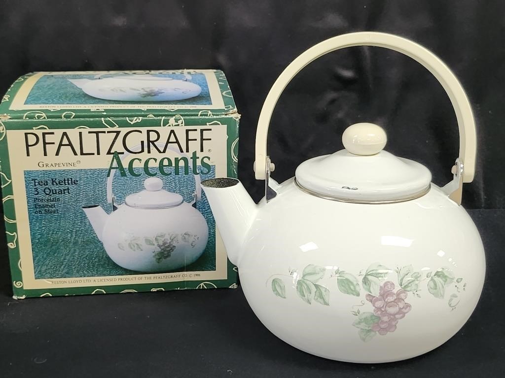 PFALTZGRAFF ACCENTS GRAPEVINE TEA KETTLE