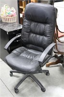 Faux Leather Swivel Office Chair w High Back