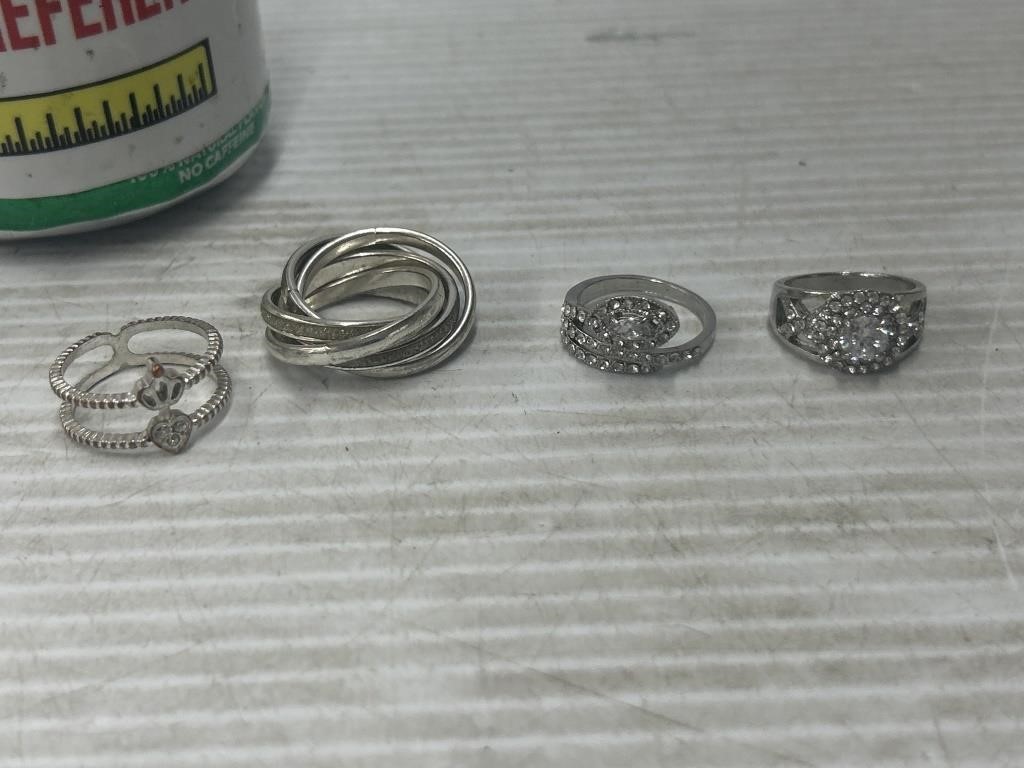 Women’s decorative rings