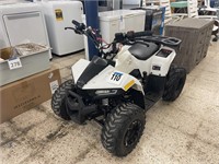 KIDS GAS POWERED 4 WHEELER W/ELECTRIC START