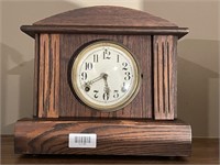Vintage Wind Up Mantle Clock
