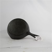 UNMARKED 3 NOTCH #3 CAST IRON SKILLET