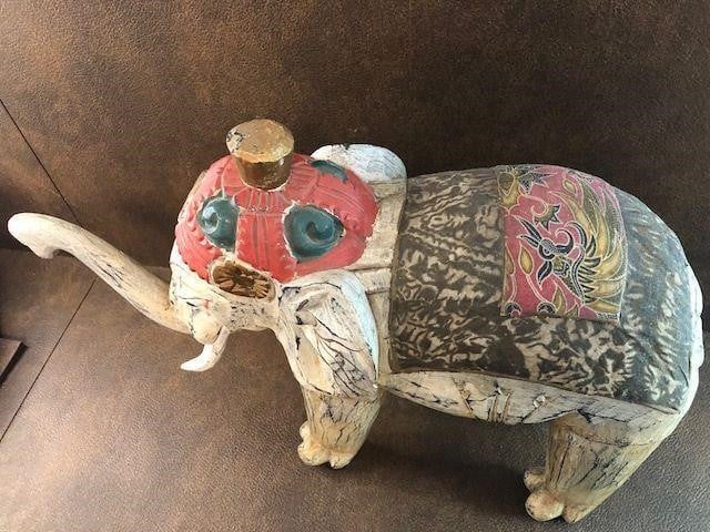 Wood hand carved & painted Elephant 13x12x5