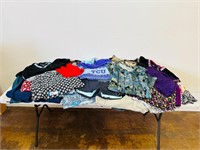 40 Pieces - Women's Clothes size Medium