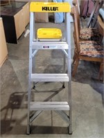 Keller - (4' Ft) Foldable Ladder