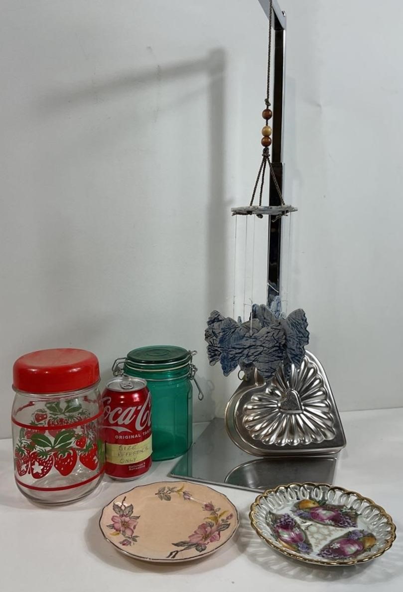 Wind chime, deco plates, jars