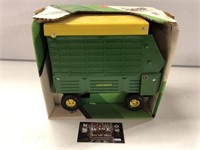 1/16 Ertl John Deere Forage Wagon