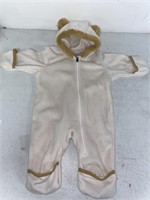 COLUMBIA BABY ONESIE FOR 3-6 MONTHS OLD