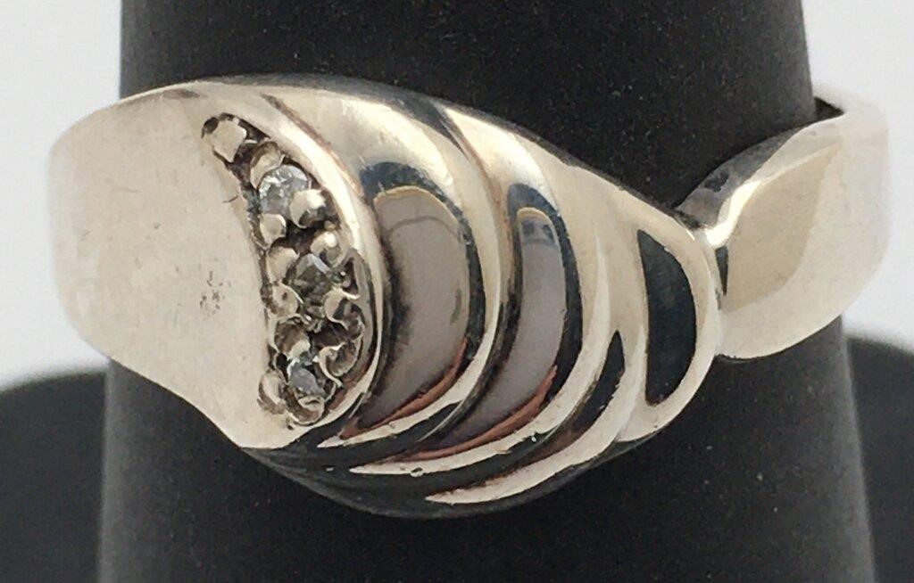 Sterling Silver Ring W Clear Stones