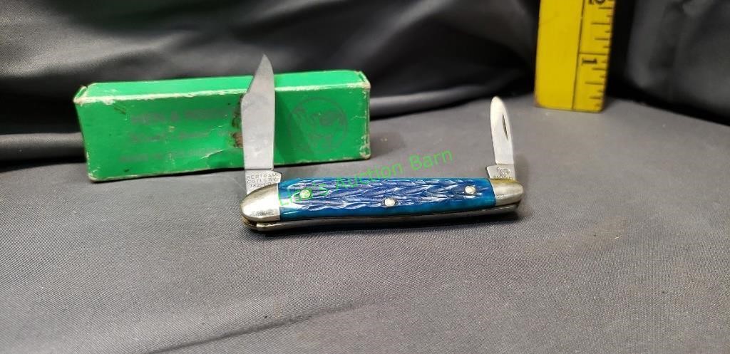 Hen and Rooster double bladed pocket knife