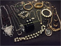 Over 25 Pieces Of Quality Costume Jewelry