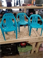 4 kids plastic chairs