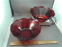 Set of 2 Anchor Hocking red glass bowls with