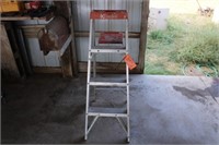 Davidson 4' alum step ladder