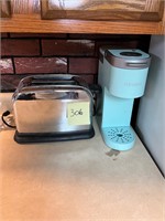 Keurig and toaster