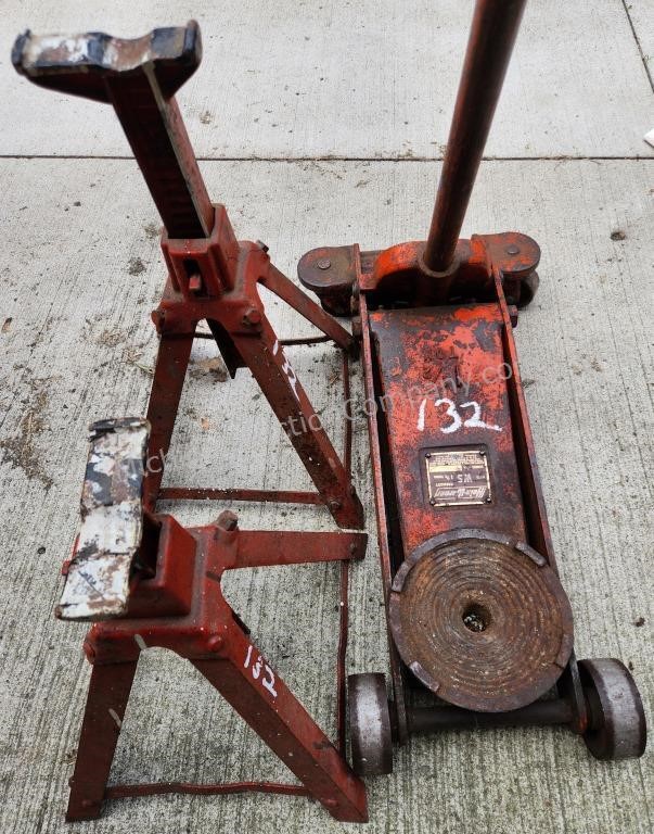 Hein-Werner WS 1 1/2 Ton Jack w/ 2 Stands