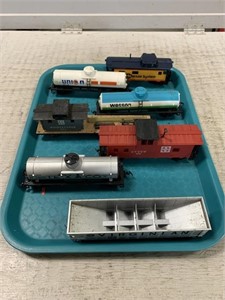 Assorted HO Scale Hobby Train Cars
