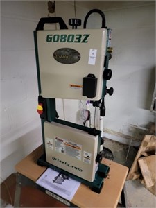 Grizzly 9in. Band saw new needs put together with