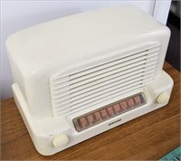 Garod Model 6BU-1 Tube Radio 13" Table Top