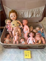 VTG Suitcase full of VTG dolls