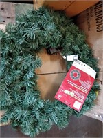 Christmas Wreaths. Tree & Other Decorations